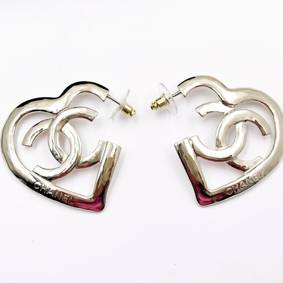 Chanel Brand New Light Gold Open Heart Large Piercing Earrings - Picture 1 of 4